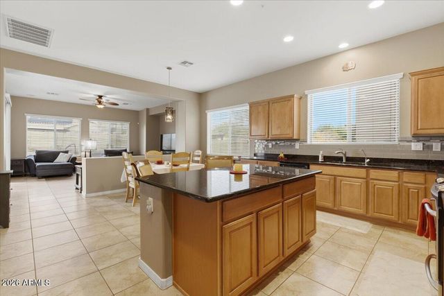 4924 W SILVA Drive, New River, AZ 85087