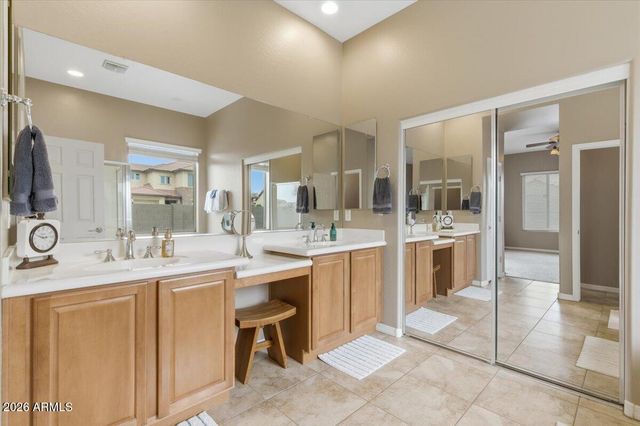 4924 W SILVA Drive, New River, AZ 85087