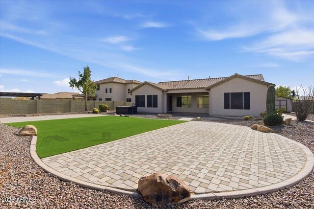 4924 W SILVA Drive, New River, AZ 85087