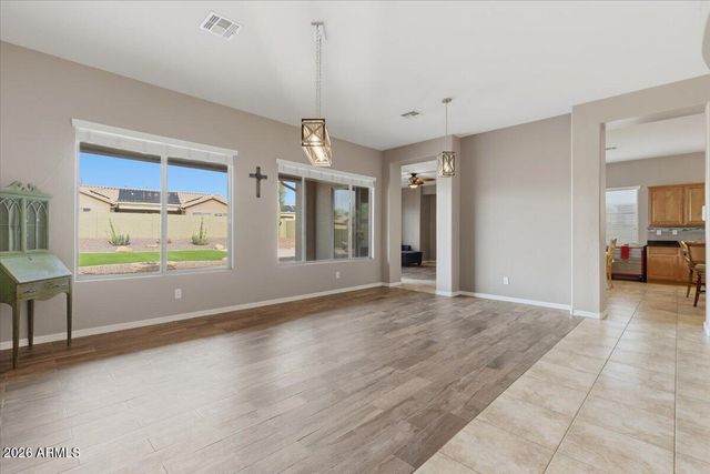 4924 W SILVA Drive, New River, AZ 85087