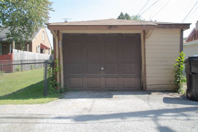 10946 S Avenue D, Chicago, IL 60617