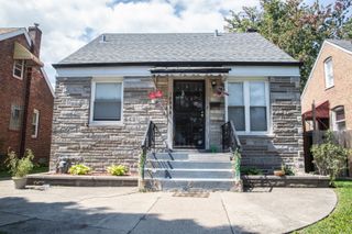 10946 S Avenue D, Chicago, IL 60617