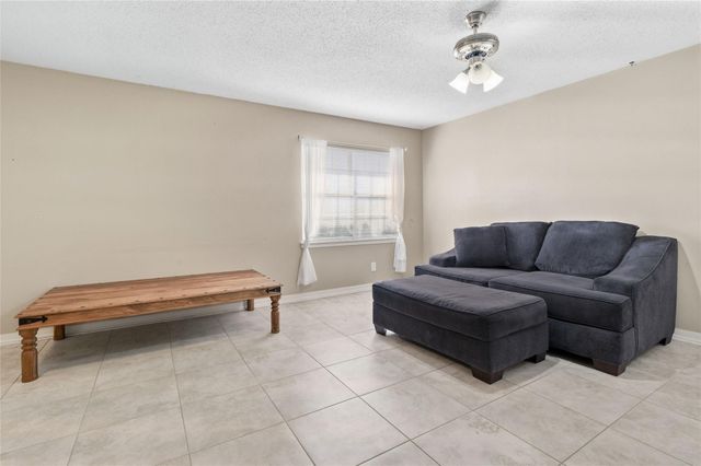 102 N Bow Drive, Jones Creek, TX 77541