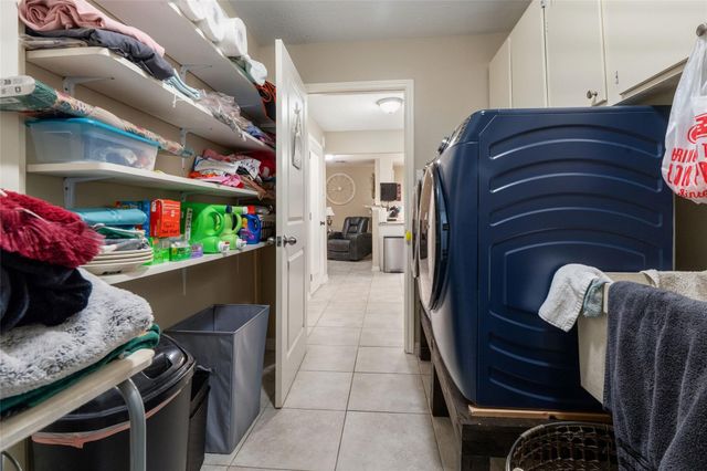 102 N Bow Drive, Jones Creek, TX 77541