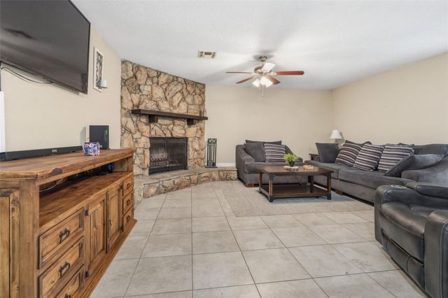 102 N Bow Drive, Jones Creek, TX 77541