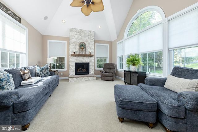 113 ERICA CT, Swedesboro, NJ 08085