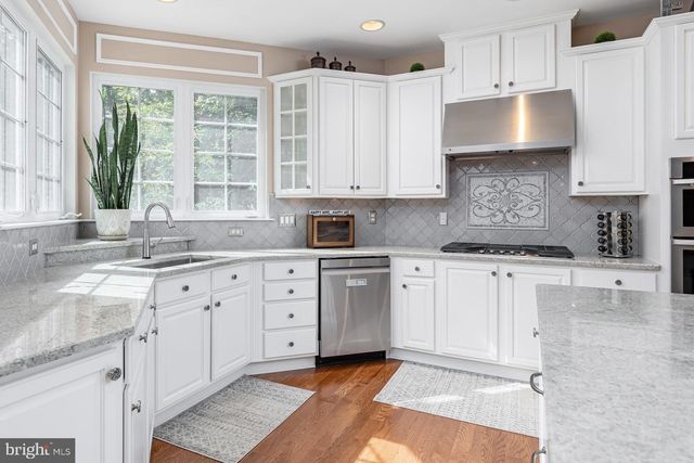 113 ERICA CT, Swedesboro, NJ 08085