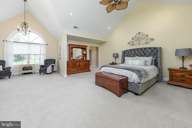 113 ERICA CT, Swedesboro, NJ 08085