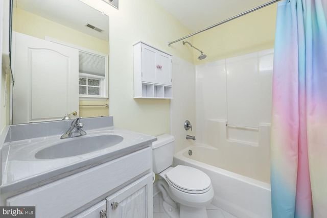 113 ERICA CT, Swedesboro, NJ 08085