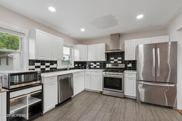 59 Oregon Avenue, North Middletown, NJ 07748
