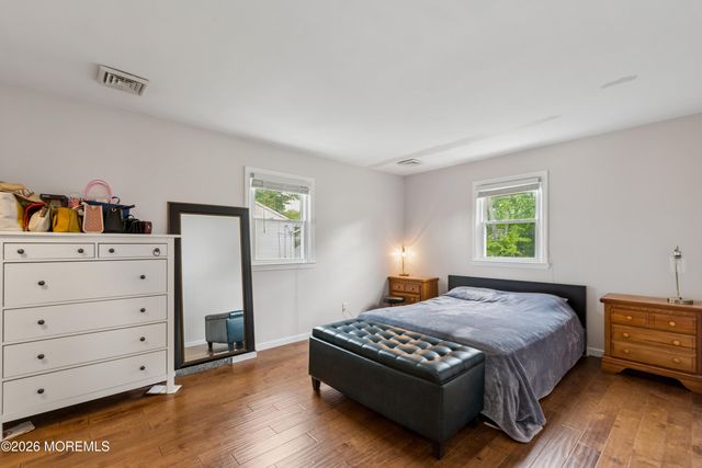 59 Oregon Avenue, North Middletown, NJ 07748