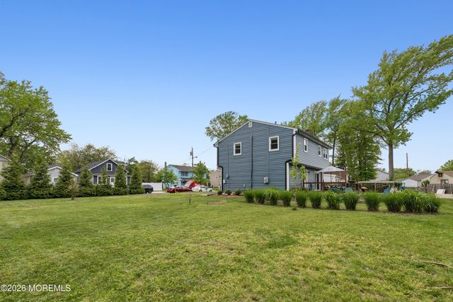 59 Oregon Avenue, North Middletown, NJ 07748