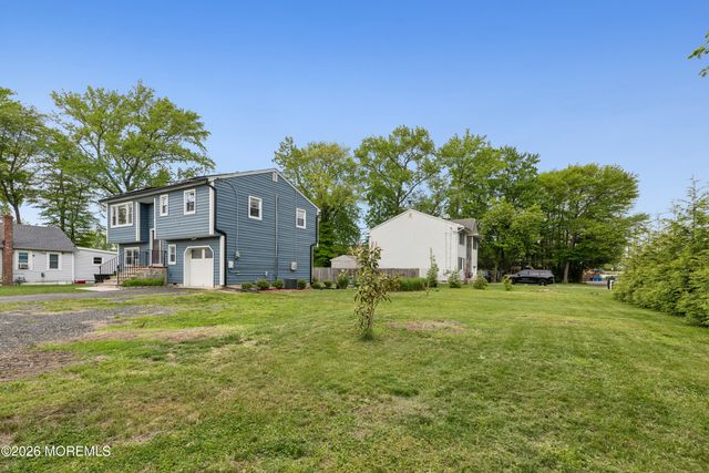 59 Oregon Avenue, North Middletown, NJ 07748