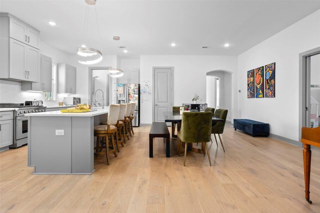 5622 Oaks Lane, Westworth Village, TX 76114