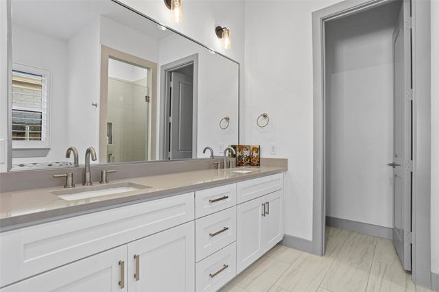 5622 Oaks Lane, Westworth Village, TX 76114