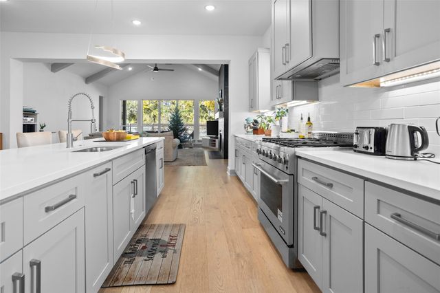 5622 Oaks Lane, Westworth Village, TX 76114