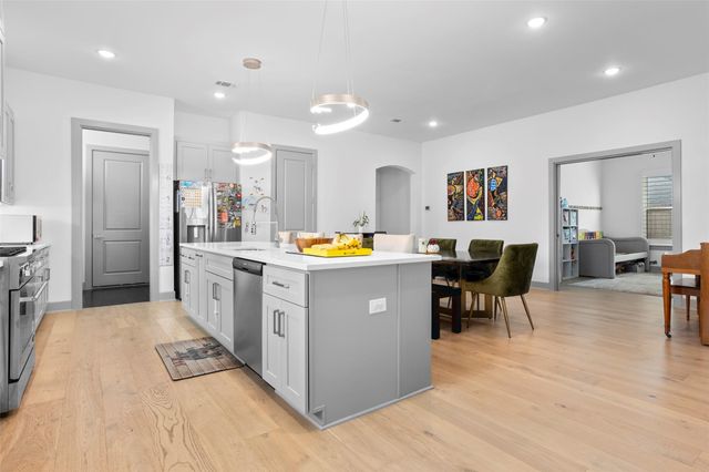 5622 Oaks Lane, Westworth Village, TX 76114