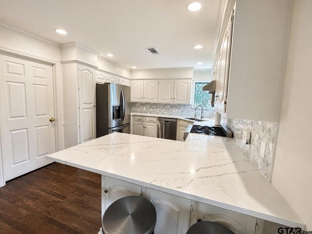 5908 Plantation Dr., Tyler, TX 75703