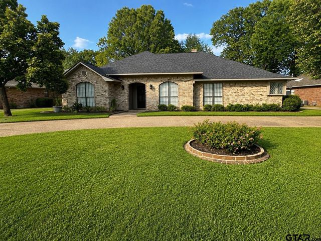 5908 Plantation Dr., Tyler, TX 75703