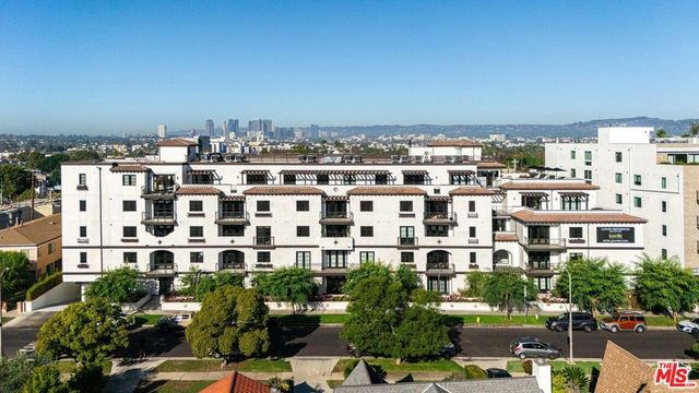 1333 S Orange Grove Avenue 305, Los Angeles, CA 90019
