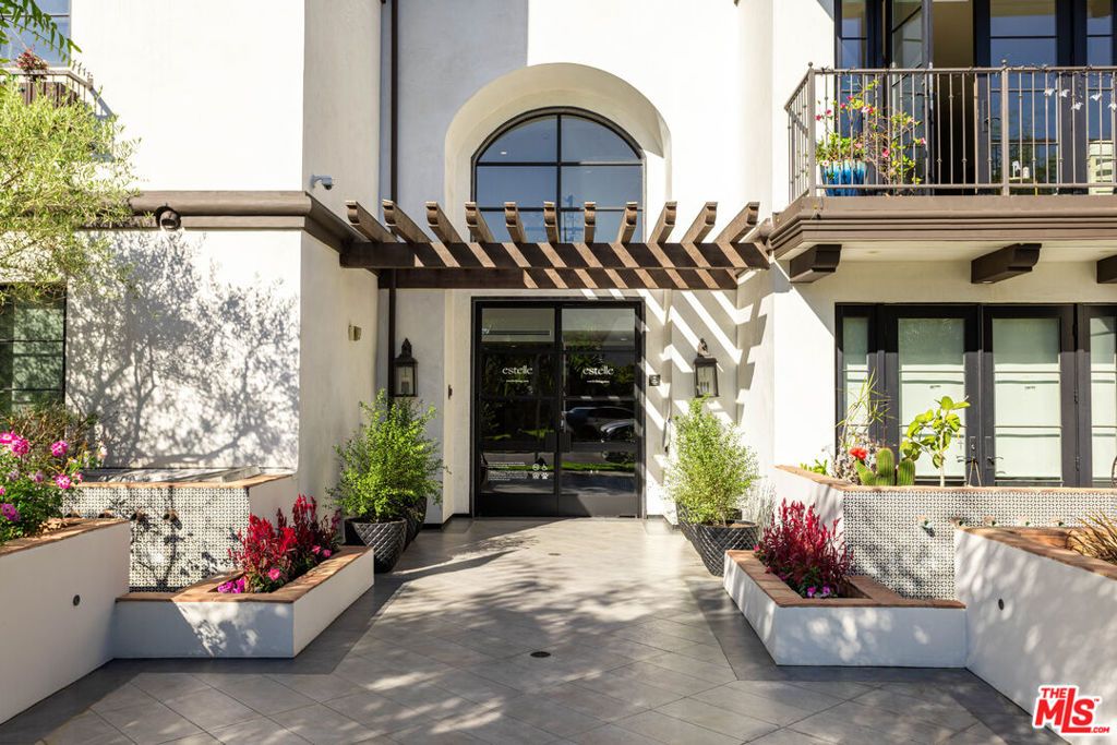 1333 S Orange Grove Avenue 305, Los Angeles, CA 90019