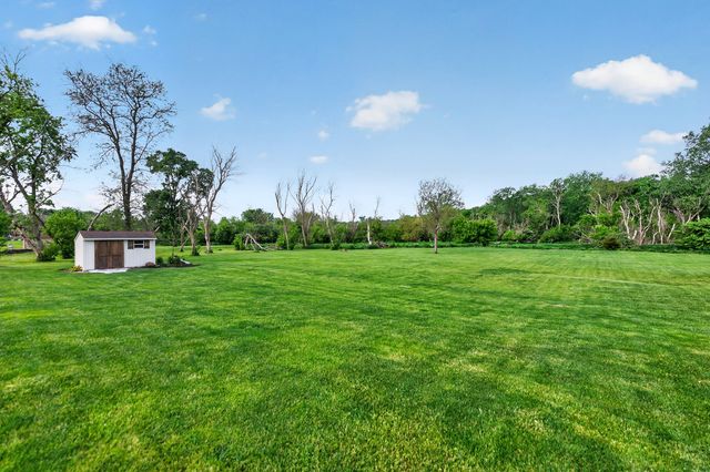 8517 Arizona Trail, Willow Springs, IL 60480