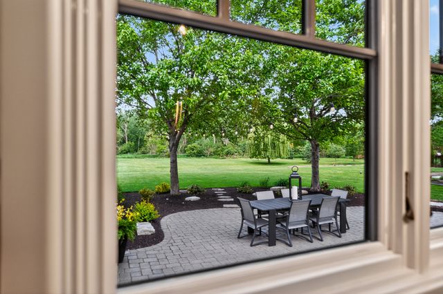 8517 Arizona Trail, Willow Springs, IL 60480
