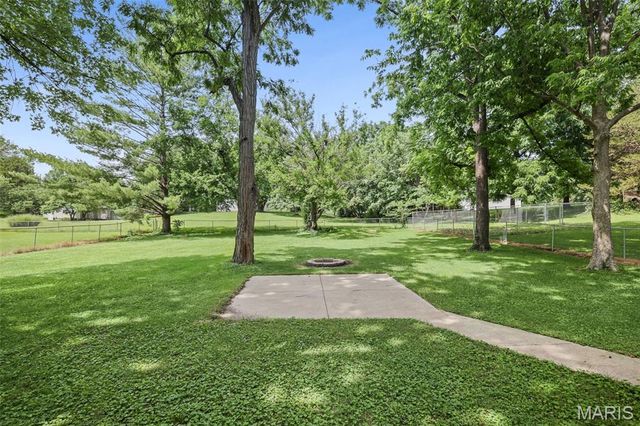 28 Foreman Drive, Glen Carbon, IL 62034