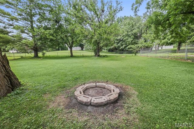 28 Foreman Drive, Glen Carbon, IL 62034
