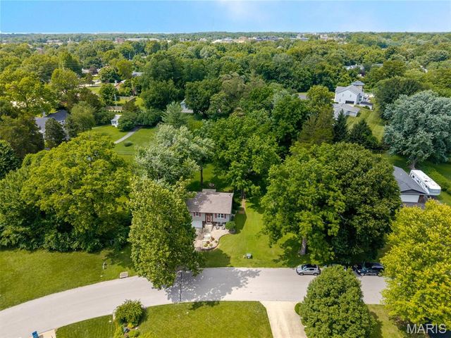 28 Foreman Drive, Glen Carbon, IL 62034