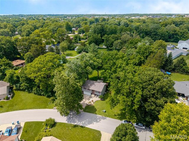 28 Foreman Drive, Glen Carbon, IL 62034