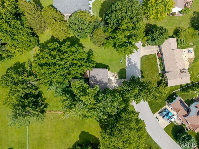 28 Foreman Drive, Glen Carbon, IL 62034