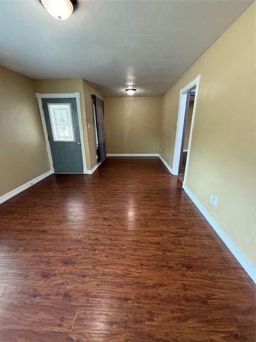 833 Magnolia Street, Lake Jackson, TX 77566