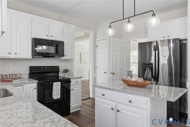 13802 Biggin Pond Ct, Midlothian, VA 23114