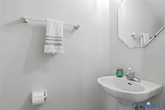 13802 Biggin Pond Ct, Midlothian, VA 23114