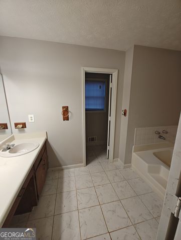 629 Woodsong Lane, Stone Mountain, GA 30087