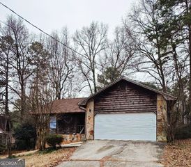629 Woodsong Lane, Stone Mountain, GA 30087