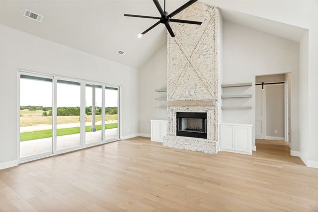 1084 Woodland Road, Weatherford, TX 76088