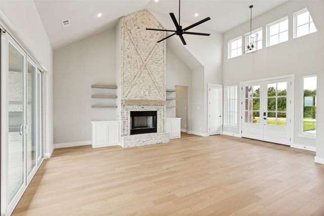 1084 Woodland Road, Weatherford, TX 76088
