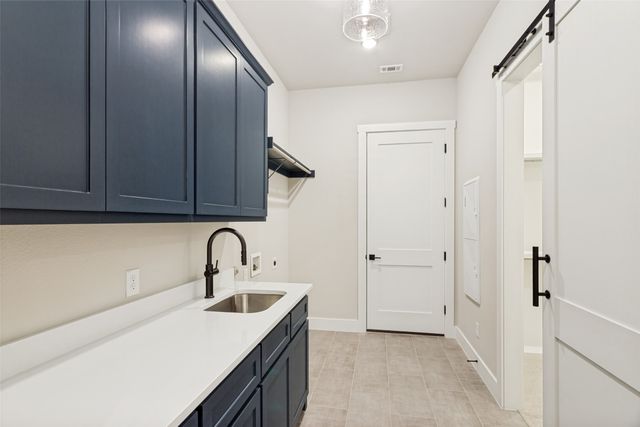 1084 Woodland Road, Weatherford, TX 76088
