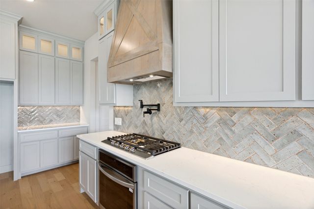 1084 Woodland Road, Weatherford, TX 76088