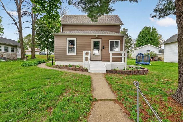 423 Mulberry Street, Baraboo, WI 53913