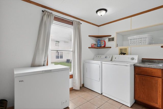 423 Mulberry Street, Baraboo, WI 53913