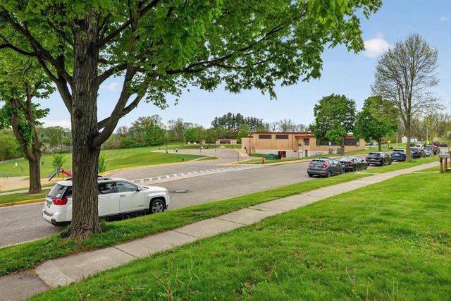 423 Mulberry Street, Baraboo, WI 53913