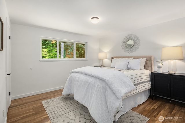 1136 N 146th Place, Shoreline, WA 98133