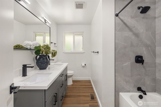 1136 N 146th Place, Shoreline, WA 98133