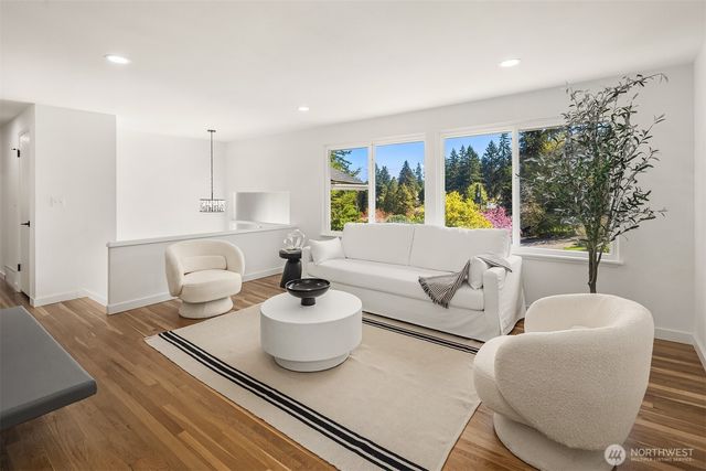 1136 N 146th Place, Shoreline, WA 98133