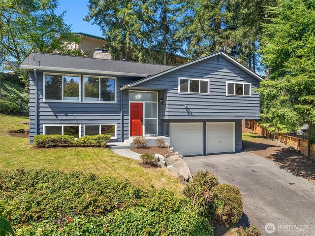 1136 N 146th Place, Shoreline, WA 98133