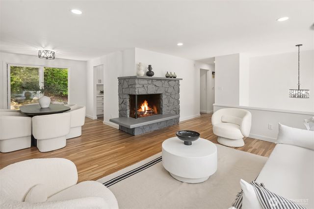 1136 N 146th Place, Shoreline, WA 98133