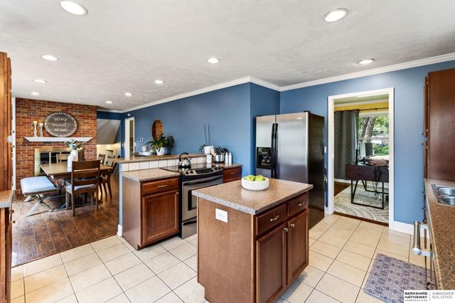 13221 Cedar Circle, Omaha, NE 68144